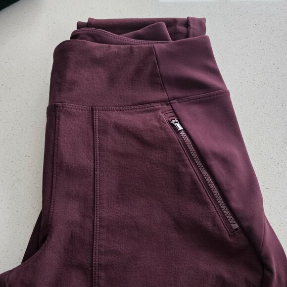 Athleta Headlands Hybrid Cargo Tight in Spiced Cabernet. 8P - Picture 3 of 3